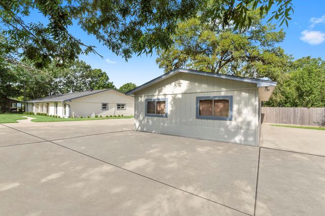 12201 Gable Drive, Willis, TX 77318