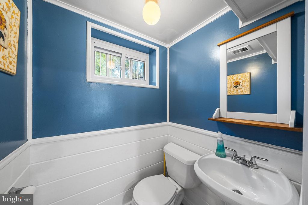 Image 30 of property listing at 2305 PEGGY LN, Silver Spring, MD 20910