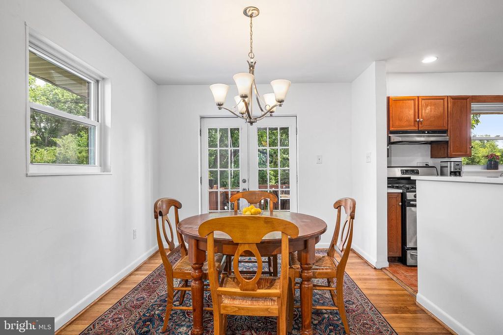 Image 7 of property listing at 2305 PEGGY LN, Silver Spring, MD 20910