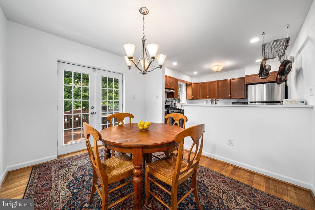 Image 8 of property listing at 2305 PEGGY LN, Silver Spring, MD 20910