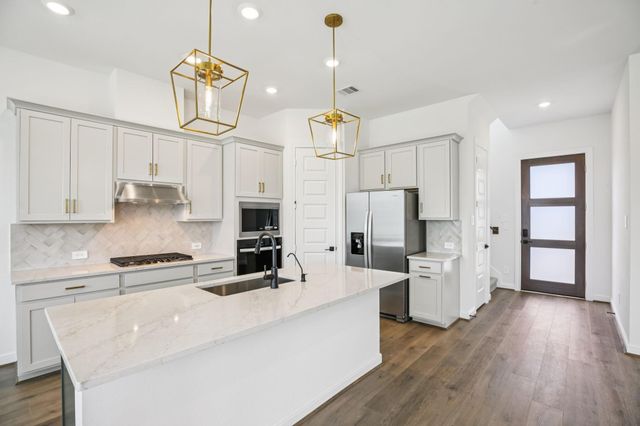 2500 King Mackerel Drive, Kemah, TX 77565