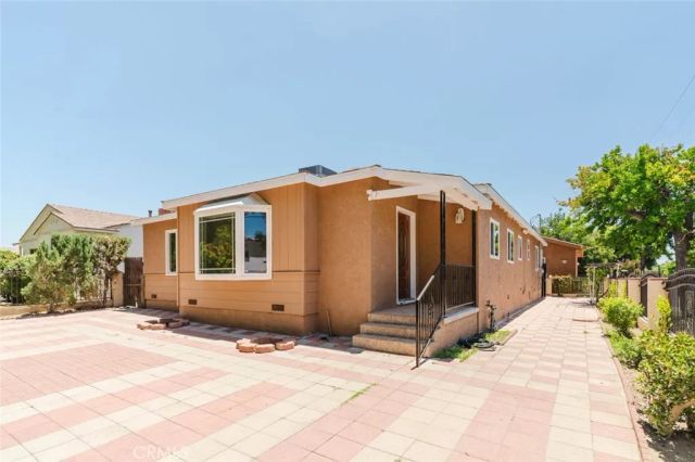 13856 Runnymede Street, Van Nuys, CA 91405