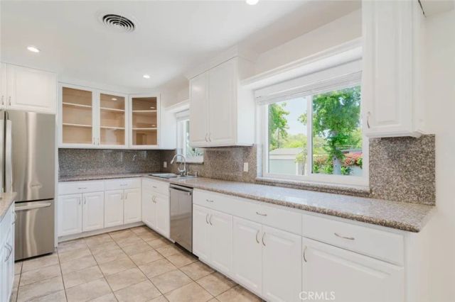 13856 Runnymede Street, Van Nuys, CA 91405