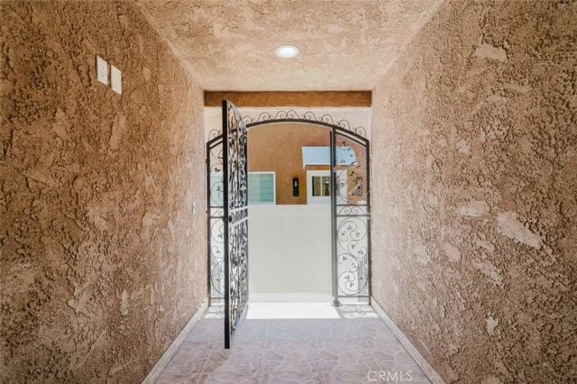13856 Runnymede Street, Van Nuys, CA 91405