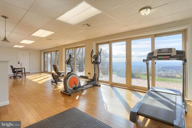 9450 LANCASTER AVE, Bethel, PA 19507