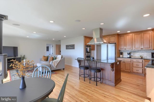 9450 LANCASTER AVE, Bethel, PA 19507