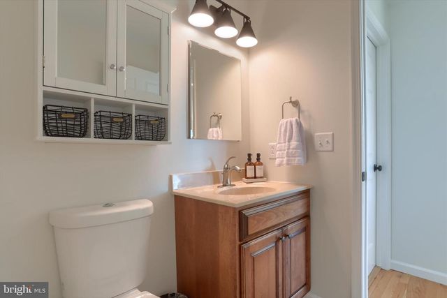 9450 LANCASTER AVE, Bethel, PA 19507