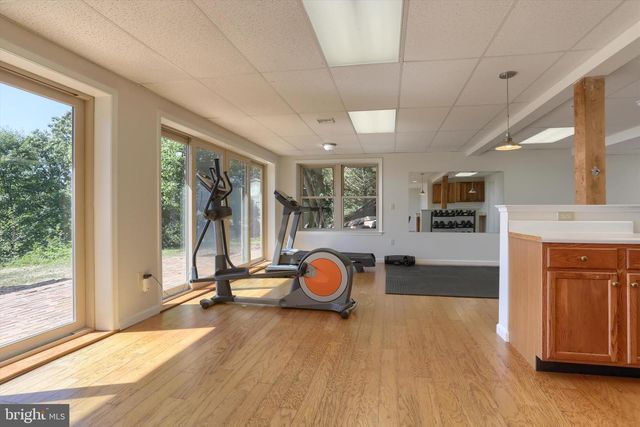 9450 LANCASTER AVE, Bethel, PA 19507