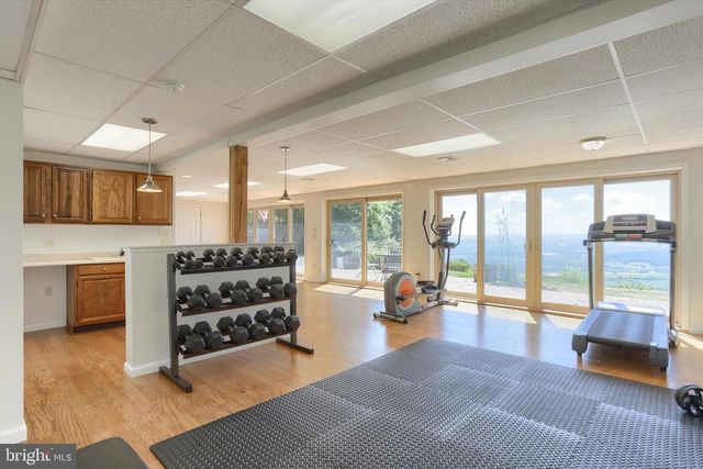 9450 LANCASTER AVE, Bethel, PA 19507