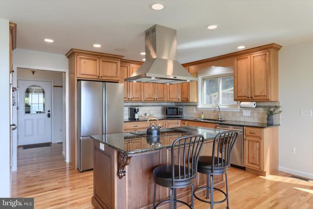 9450 LANCASTER AVE, Bethel, PA 19507