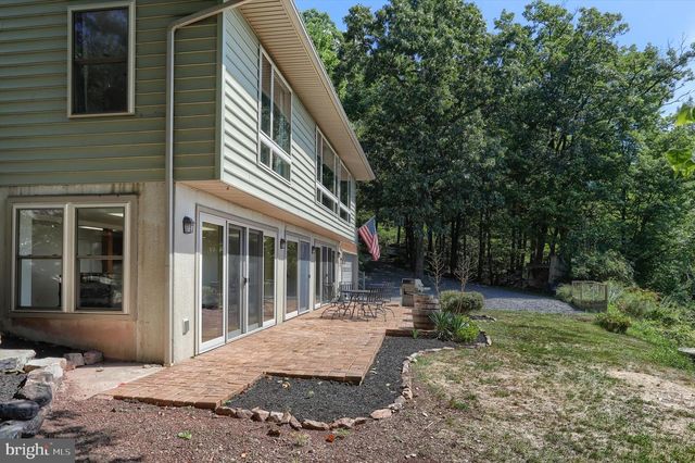 9450 LANCASTER AVE, Bethel, PA 19507