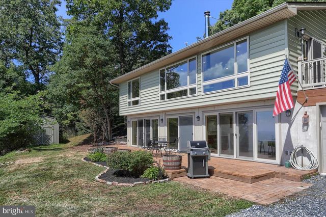 9450 LANCASTER AVE, Bethel, PA 19507