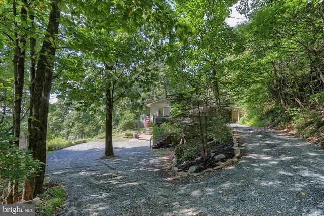 9450 LANCASTER AVE, Bethel, PA 19507