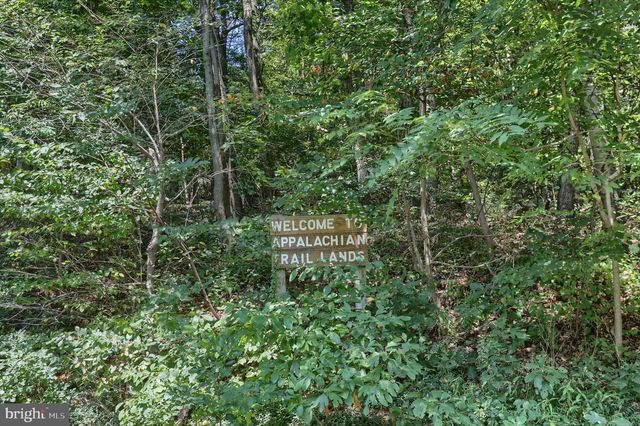 9450 LANCASTER AVE, Bethel, PA 19507
