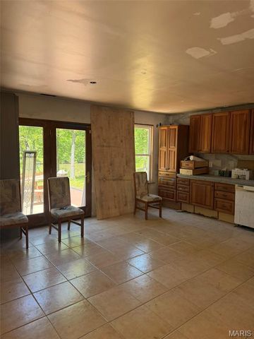 618 Woods End Trail, De Soto, MO 63020