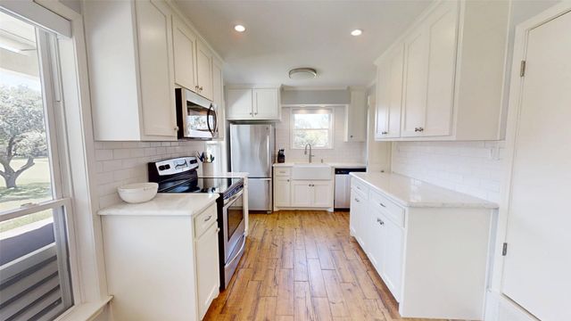 4211 Fairway Drive 9, Granbury, TX 76049