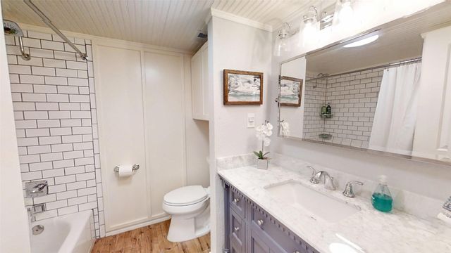 4211 Fairway Drive 9, Granbury, TX 76049