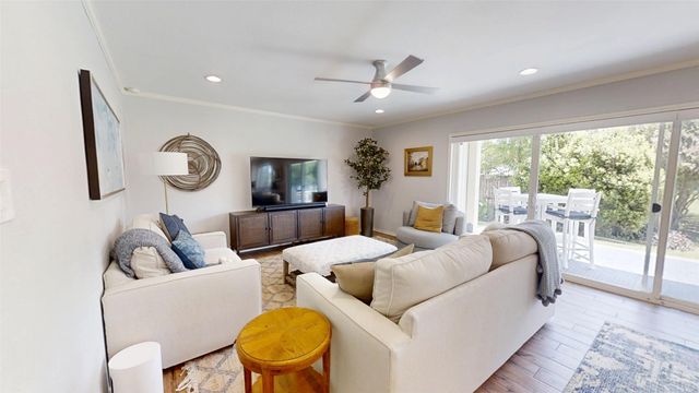 4211 Fairway Drive 9, Granbury, TX 76049