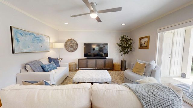 4211 Fairway Drive 9, Granbury, TX 76049