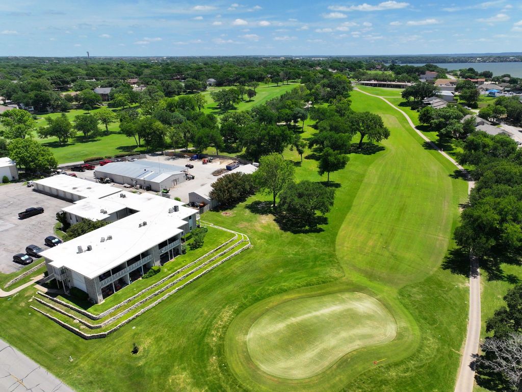 4211 Fairway Drive 9, Granbury, TX 76049