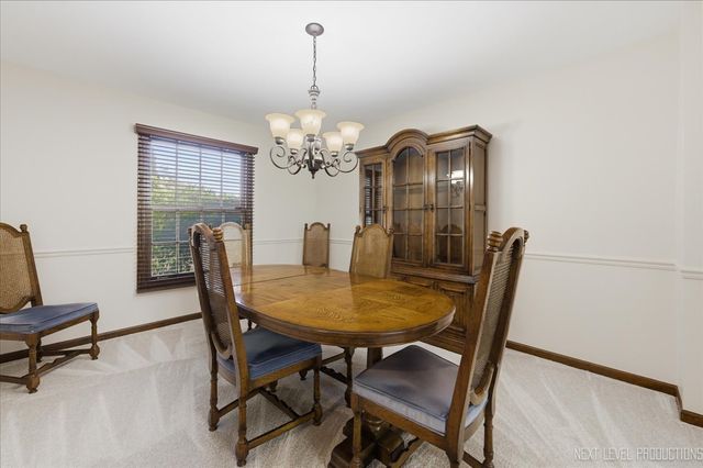 530 Olesen Drive, Naperville, IL 60540