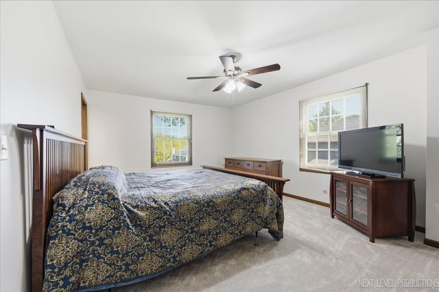530 Olesen Drive, Naperville, IL 60540