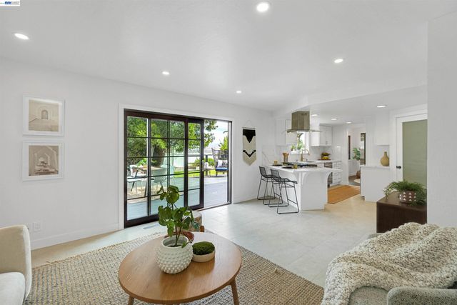 11418 Betlen, Dublin, CA 94568