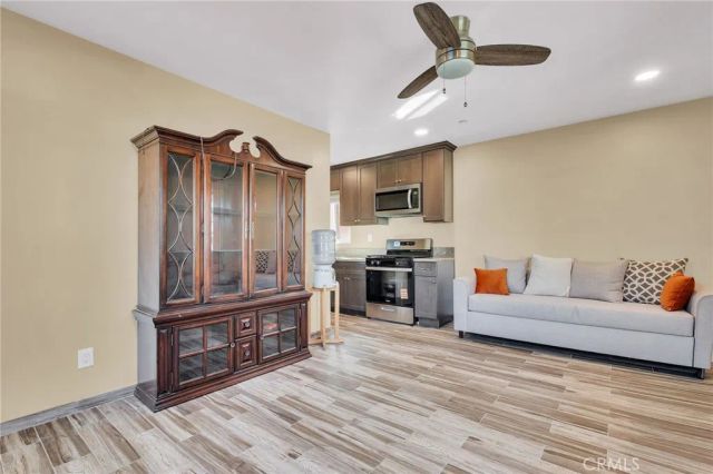 1972 Olive, Long Beach, CA 90806