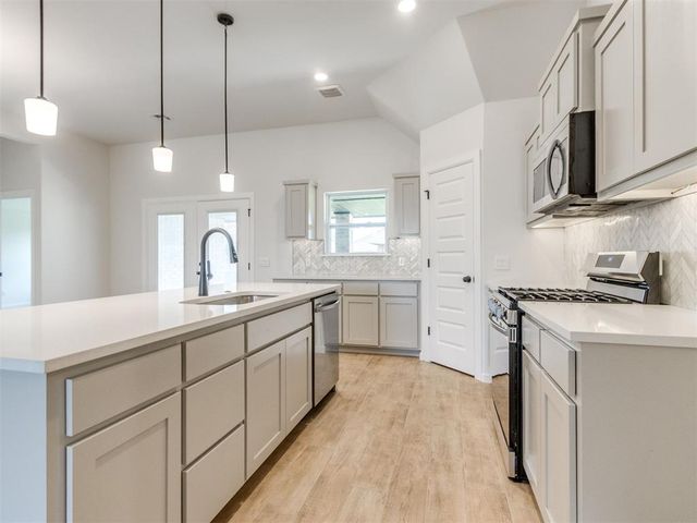 8708 NW 75th Street, Oklahoma City, OK 73132