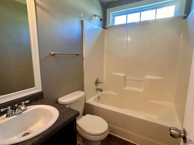 220 Gray Fox Crossing, Bonaire, GA 31005