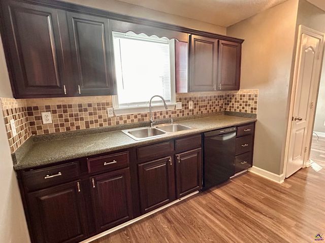220 Gray Fox Crossing, Bonaire, GA 31005