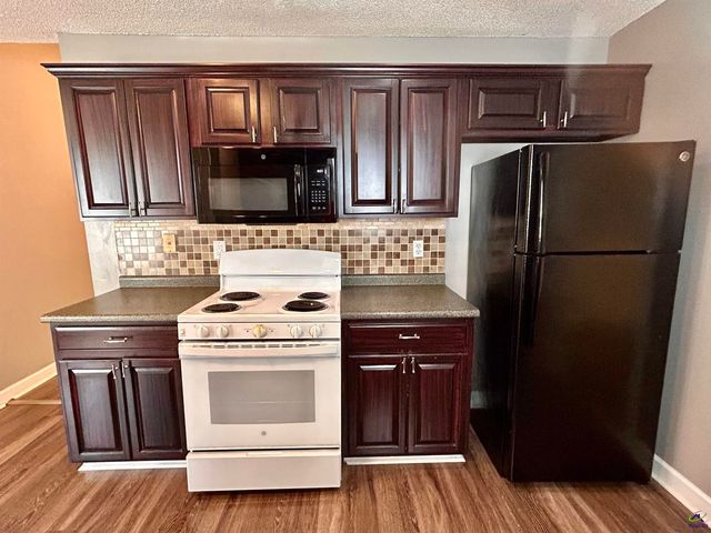 220 Gray Fox Crossing, Bonaire, GA 31005