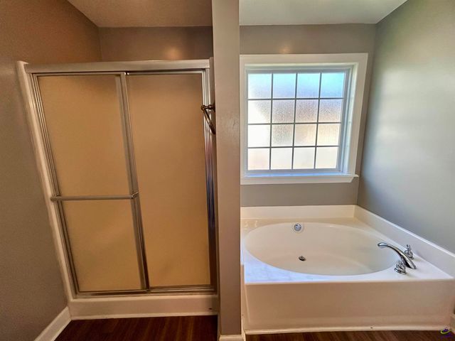220 Gray Fox Crossing, Bonaire, GA 31005