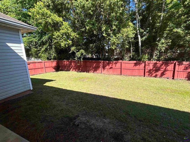 220 Gray Fox Crossing, Bonaire, GA 31005