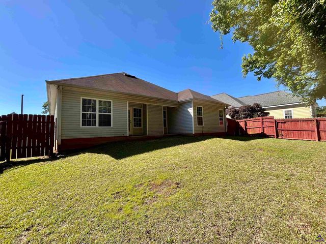 220 Gray Fox Crossing, Bonaire, GA 31005