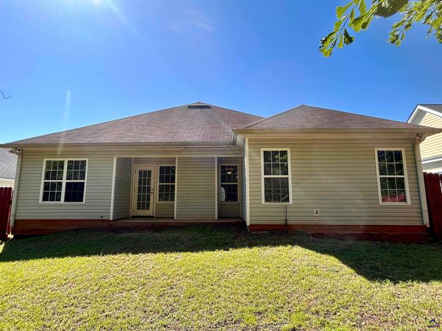 220 Gray Fox Crossing, Bonaire, GA 31005