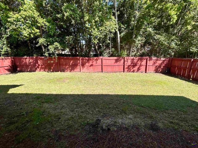 220 Gray Fox Crossing, Bonaire, GA 31005