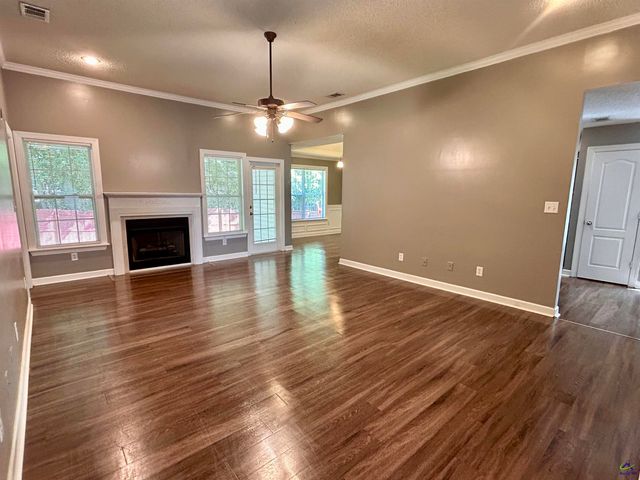 220 Gray Fox Crossing, Bonaire, GA 31005