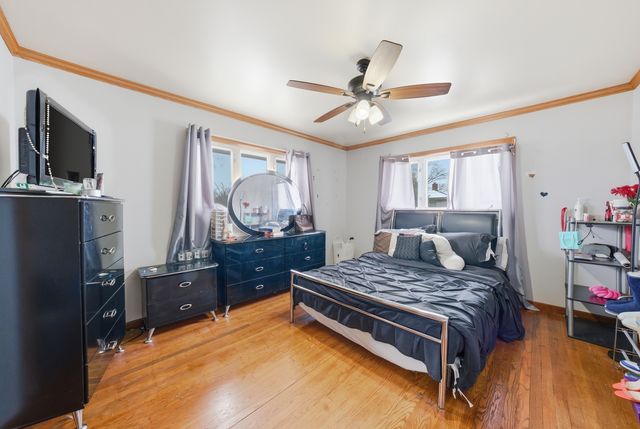 702 E 162nd Place, South Holland, IL 60473