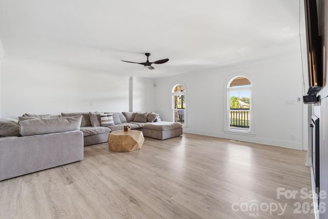 5009 Hemby Road, Matthews, NC 28104