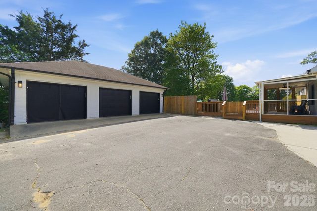 5009 Hemby Road, Matthews, NC 28104