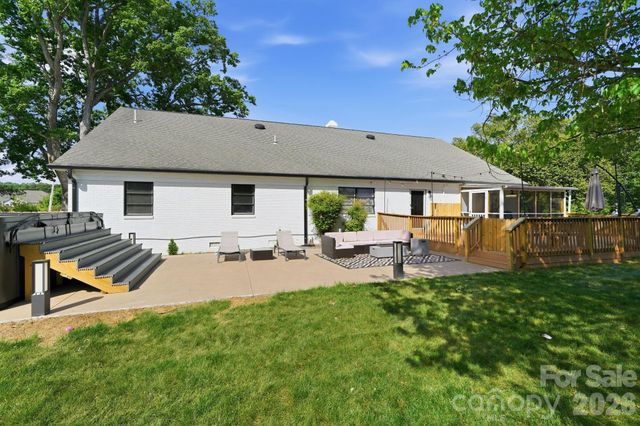 5009 Hemby Road, Matthews, NC 28104