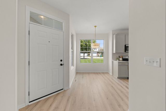 911 Bluebell Circle, Joliet, IL 60431