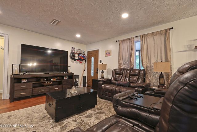 4162 SCENIC Drive, Middleburg, FL 32068