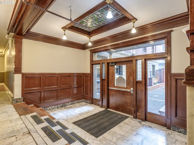 2109 Nw IRVING St Nw 410, Portland, OR 97210