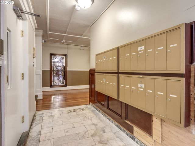 2109 Nw IRVING St Nw 410, Portland, OR 97210