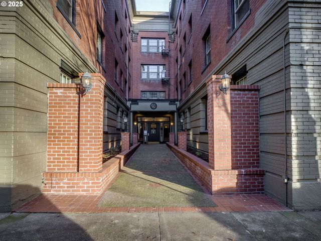 2109 Nw IRVING St Nw 410, Portland, OR 97210