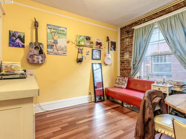 2109 Nw IRVING St Nw 410, Portland, OR 97210