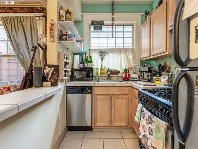 2109 Nw IRVING St Nw 410, Portland, OR 97210