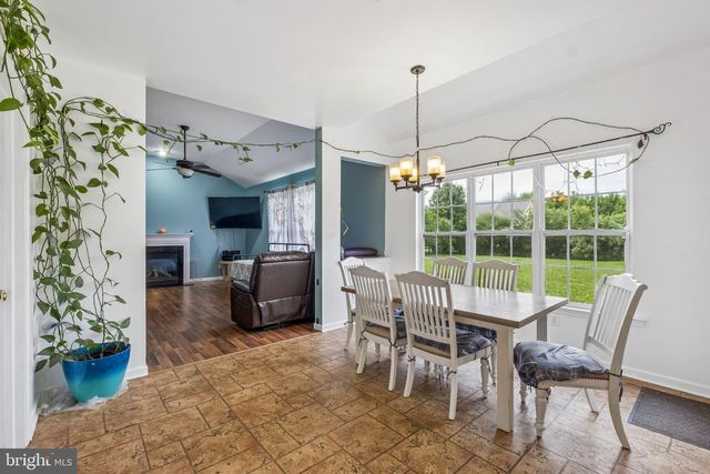 211 TOLLGATE RD, Quakertown, PA 18951